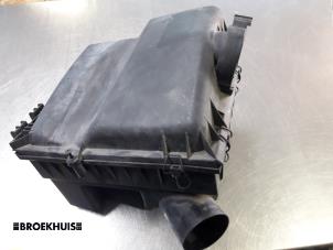 Używane Obudowa filtra powietrza Mercedes Vito (638.1/2) 2.2 CDI 108 16V Cena € 15,00 Procedura marży oferowane przez Autobedrijf Broekhuis B.V.