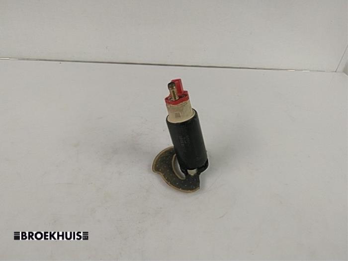 Usagé Pompe à carburant Ford Fiesta 5 (JD/JH) 1.4 16V Prix € 20,00 Règlement à la marge proposé par Autobedrijf Broekhuis B.V.