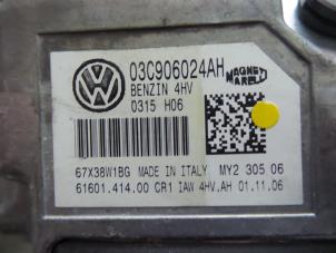 Używane Sterownik wtrysku Volkswagen Golf V (1K1) 1.4 16V Cena € 60,00 Procedura marży oferowane przez Autobedrijf Broekhuis B.V.