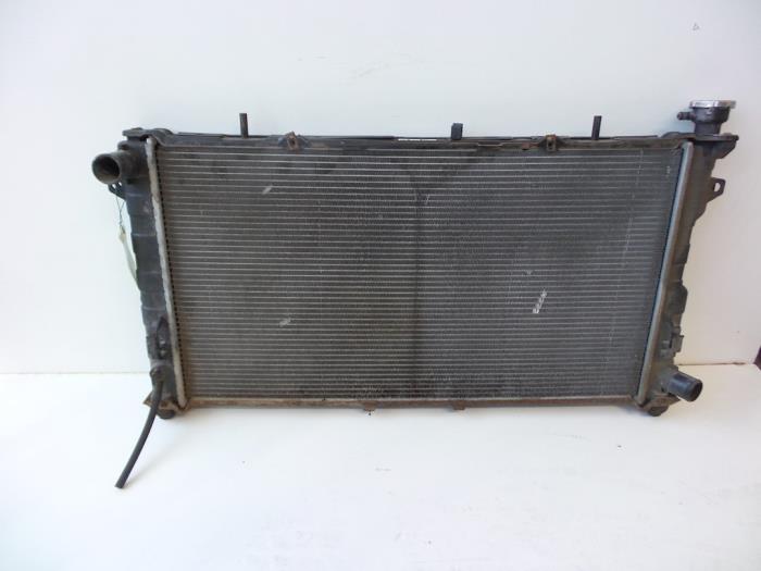 Used Radiator Chrysler Voyager/Grand Voyager (RG/RS) 2.4 16V Price € 25,00 Margin scheme offered by Autobedrijf Broekhuis B.V.