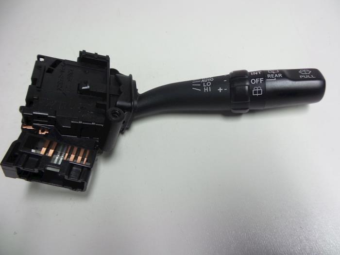 Wiper switch from a Toyota Corolla Verso (R10/11) 1.8 16V VVT-i 2006
