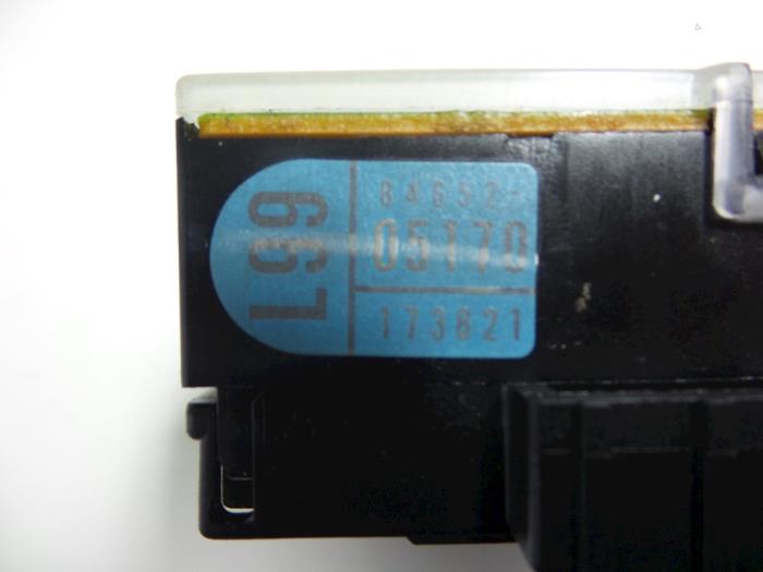 Wiper switch from a Toyota Corolla Verso (R10/11) 1.8 16V VVT-i 2006
