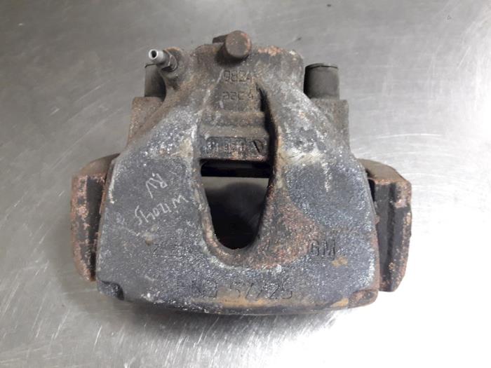 Gebrauchte Bremszange rechts vorne Opel Zafira (M75) 1.9 CDTI 16V Preis € 15,00 Margenregelung angeboten von Autobedrijf Broekhuis B.V.
