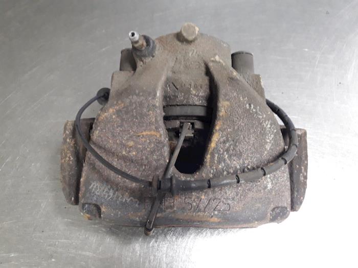 Gebrauchte Bremszange rechts vorne Opel Zafira (F75) 2.0 DTI 16V Preis € 15,00 Margenregelung angeboten von Autobedrijf Broekhuis B.V.