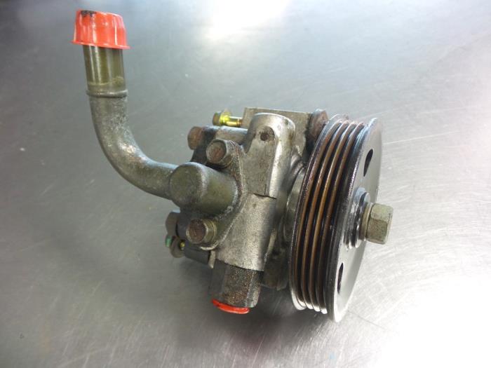 Usagé Pompe de direction Chevrolet Kalos (SF48) 1.2 Prix € 25,00 Règlement à la marge proposé par Autobedrijf Broekhuis B.V.