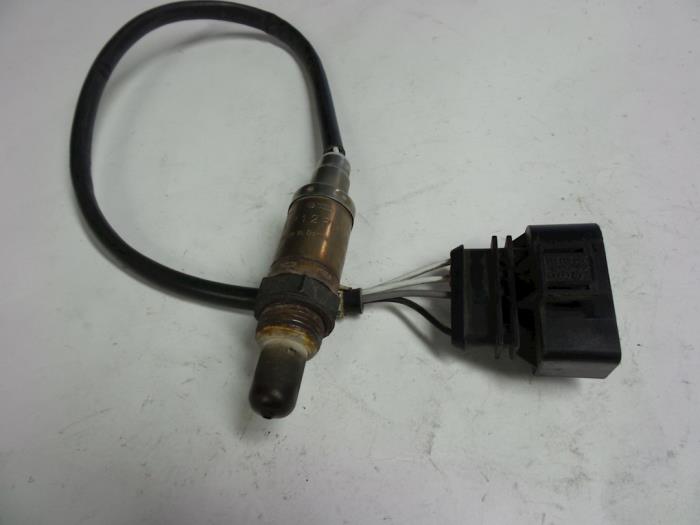 Sonde lambda d'un Audi A6 (C5) 2.4 V6 30V 1997