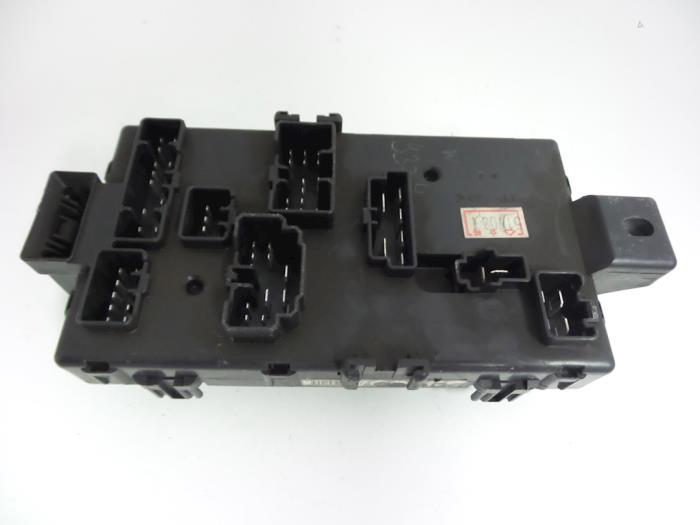 Fuse box from a Daihatsu Terios (J1) 1.3 16V 4x4 1998