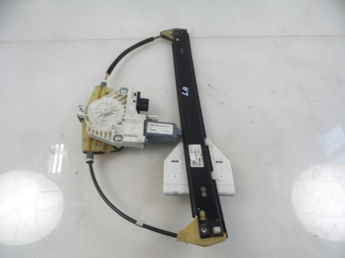 Door window regulator motor