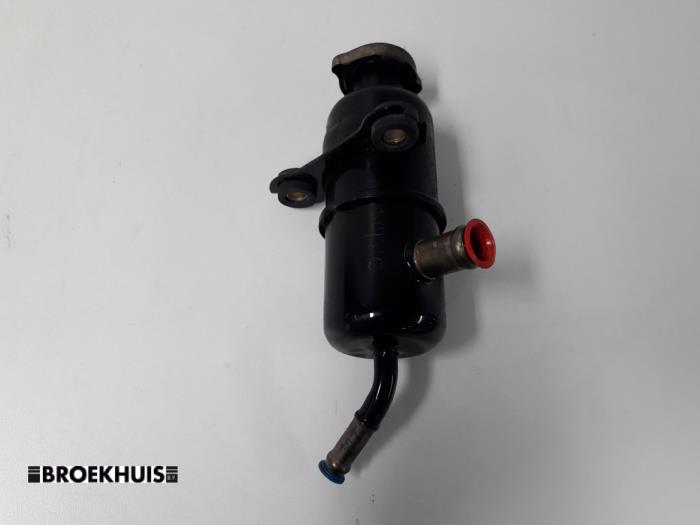Begagnade Styrservotank Daihatsu YRV (M2) 1.3 16V DVVT Pris € 10,00 Marginaltabell erbjuds av Autobedrijf Broekhuis B.V.