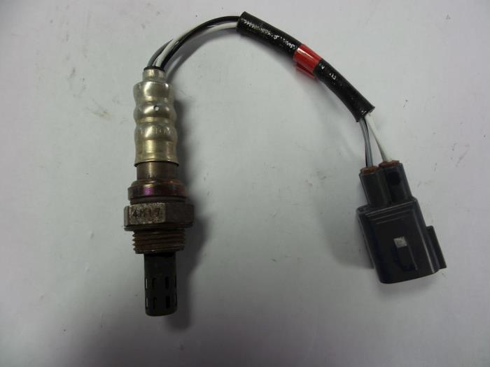 Usados Sonda Lambda Toyota Yaris Verso (P2) 1.3 16V Precio € 15,00 Norma de margen ofrecido por Autobedrijf Broekhuis B.V.