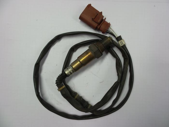 Usagé Sonde lambda Volkswagen Touran (1T1/T2) 2.0 FSI 16V Prix € 10,00 Règlement à la marge proposé par Autobedrijf Broekhuis B.V.