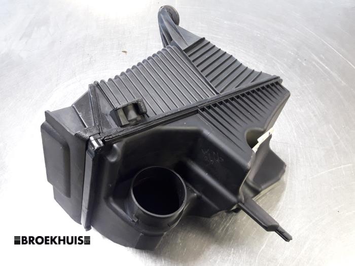 Gebrauchte Luftfiltergehäuse Renault Grand Scénic II (JM) 2.0 16V Preis € 25,00 Margenregelung angeboten von Autobedrijf Broekhuis B.V.