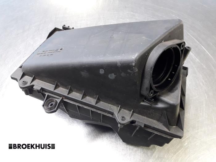 Begagnade Luftfilterhus Seat Toledo (1M2) 1.9 TDI 110 Pris € 15,00 Marginaltabell erbjuds av Autobedrijf Broekhuis B.V.