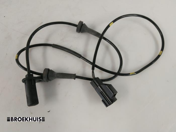 Begagnade ABS-sensor Volvo S60 I (RS/HV) 2.4 D 20V Pris € 10,00 Marginaltabell erbjuds av Autobedrijf Broekhuis B.V.