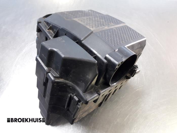 Gebrauchte Luftfiltergehäuse Landrover Discovery III (LAA/TAA) 2.7 TD V6 Preis € 25,00 Margenregelung angeboten von Autobedrijf Broekhuis B.V.
