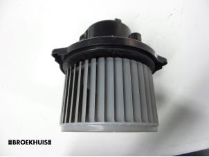 Used Heating and ventilation fan motor Daihatsu Sirion/Storia (M1) 1.0 12V Price € 20,00 Margin scheme offered by Autobedrijf Broekhuis B.V.