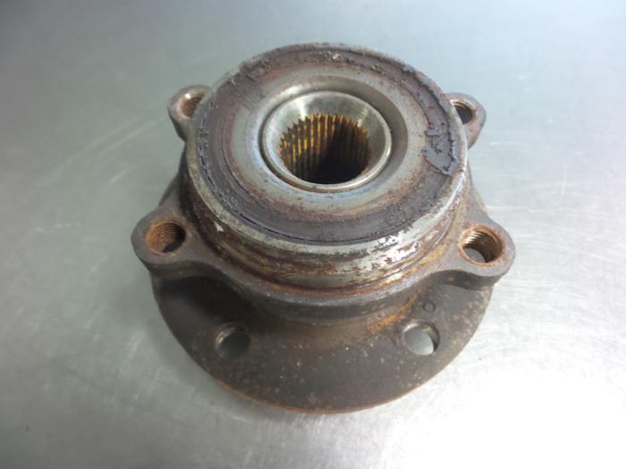 Front wheel bearing from a Audi A3 Sportback (8PA) 2.0 TDI 16V 2008