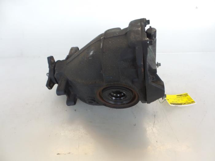 Gebrauchte Differential hinten Mercedes E (W211) 2.2 E-200 CDI 16V Preis € 150,00 Margenregelung angeboten von Autobedrijf Broekhuis B.V.