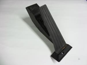 Used Accelerator pedal BMW 1 serie (E81) 120i 16V Price € 25,00 Margin scheme offered by Autobedrijf Broekhuis B.V.