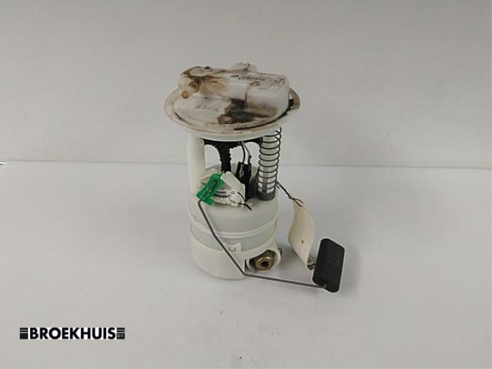 Gebrauchte Kraftstoffpumpe Elektrisch Renault Modus/Grand Modus (JP) 1.6 16V Preis € 25,00 Margenregelung angeboten von Autobedrijf Broekhuis B.V.