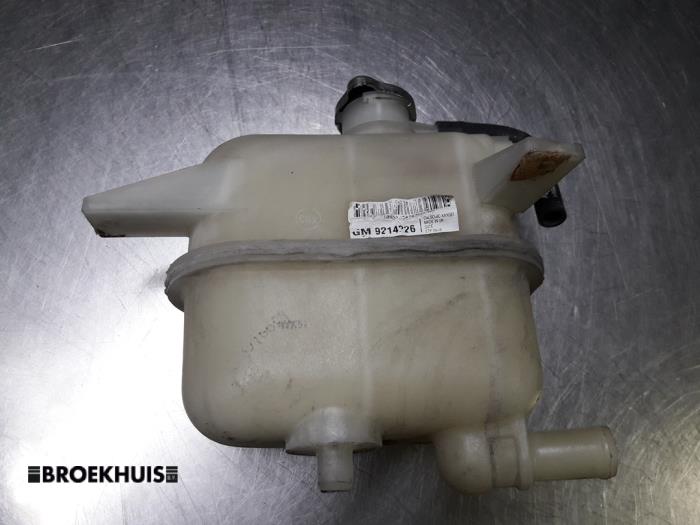 Begagnade Styrservotank Daihatsu Sirion/Storia (M1) 1.0 12V Pris € 5,00 Marginaltabell erbjuds av Autobedrijf Broekhuis B.V.