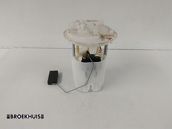 Gebrauchte Pompe d'injection Peugeot 207/207+ (WA/WC/WM) 1.6 16V VTRi Preis € 25,00 Margenregelung angeboten von Autobedrijf Broekhuis B.V.