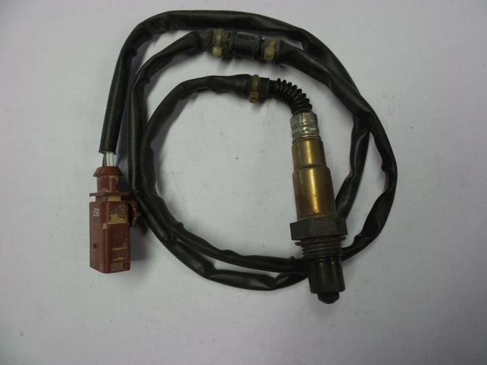 Usados Sonda Lambda Volkswagen Passat (3C2) 2.0 FSI 16V Precio € 15,00 Norma de margen ofrecido por Autobedrijf Broekhuis B.V.