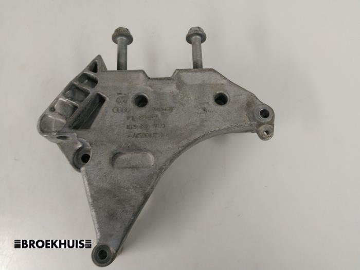 Usagé Support moteur Audi A3 Sportback (8PA) 2.0 TDI 16V Prix € 15,00 Règlement à la marge proposé par Autobedrijf Broekhuis B.V.