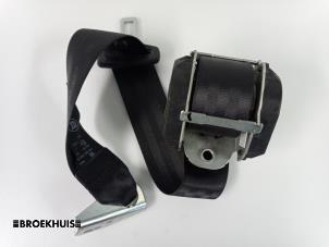 Used Rear seatbelt, right Volkswagen Jetta III (1K2) 1.9 TDI Price € 25,00 Margin scheme offered by Autobedrijf Broekhuis B.V.