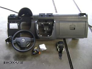 Usagé Kit + module airbag Volkswagen Fox (5Z) 1.2 Prix € 125,00 Règlement à la marge proposé par Autobedrijf Broekhuis B.V.