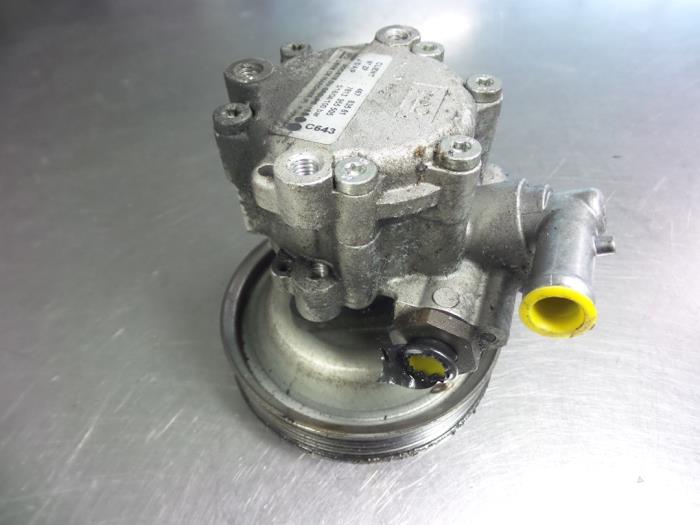 Usagé Pompe de direction Alfa Romeo 156 Sportwagon (932) 1.9 JTD Prix € 40,00 Règlement à la marge proposé par Autobedrijf Broekhuis B.V.