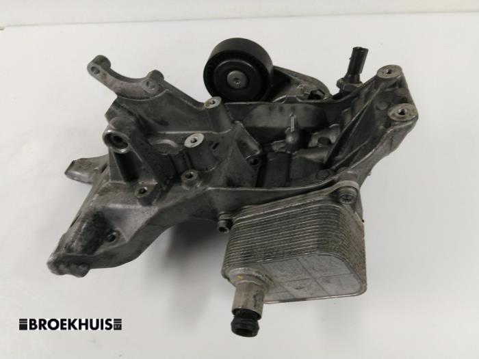 Gebrauchte Ölfiltergehäuse Audi A4 Avant (B8) 1.8 TFSI 16V Preis € 30,00 Margenregelung angeboten von Autobedrijf Broekhuis B.V.