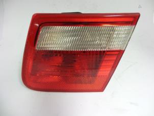 Used Taillight, right BMW 3 serie Touring (E46/3) 320d 16V Price € 10,00 Margin scheme offered by Autobedrijf Broekhuis B.V.