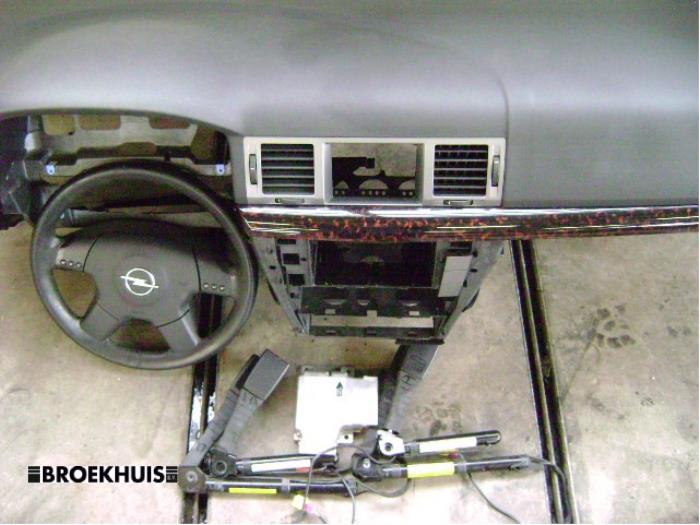 Airbag set + dashboard z Opel Signum (F48) 2.2 DTI 16V 2003