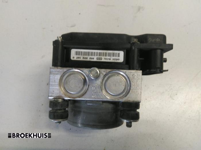 ABS-pump från en Renault Twingo (C06) 1.2 2007