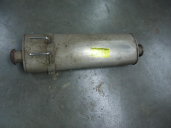 Gebrauchte Auspuff Mitteldämpfer Opel Movano (4A1; 4A2; 4B2; 4B3; 4C2; 4C3) 2.5 CDTI Preis € 35,00 Margenregelung angeboten von Autobedrijf Broekhuis B.V.