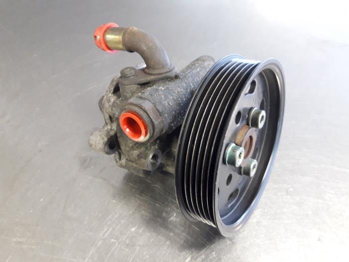 Usagé Pompe de direction Skoda Octavia Combi (1U5) 1.6 Prix € 20,00 Règlement à la marge proposé par Autobedrijf Broekhuis B.V.