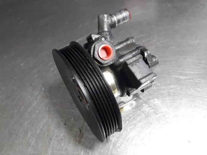 Usagé Pompe de direction Mercedes Vito (638.1/2) 2.2 CDI 112 16V Prix € 50,00 Règlement à la marge proposé par Autobedrijf Broekhuis B.V.