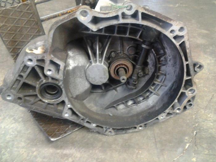 Gebrauchte Getriebe Opel Astra F Caravan (51/52) 1.6i 16V Preis auf Anfrage angeboten von Autobedrijf Broekhuis B.V.