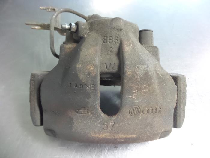 Front brake calliper, left from a Audi A4 (B6) 2.5 TDI 24V 2002