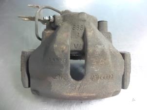 Used Front brake calliper, left Audi A4 (B6) 2.5 TDI 24V Price € 15,00 Margin scheme offered by Autobedrijf Broekhuis B.V.