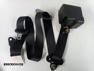 Used Rear seatbelt, left Nissan Sunny (N14) 1.4i 16V Price € 15,00 Margin scheme offered by Autobedrijf Broekhuis B.V.