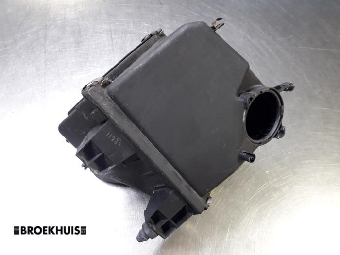 Begagnade Luftfilterhus Audi Allroad (C5) 2.5 V6 TDI 24V Pris € 15,00 Marginaltabell erbjuds av Autobedrijf Broekhuis B.V.