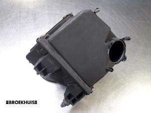 Używane Obudowa filtra powietrza Audi Allroad (C5) 2.5 V6 TDI 24V Cena € 15,00 Procedura marży oferowane przez Autobedrijf Broekhuis B.V.