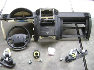 Usagé Kit + module airbag Kia Sorento I (JC) 3.3 V6 24V Prix € 125,00 Règlement à la marge proposé par Autobedrijf Broekhuis B.V.