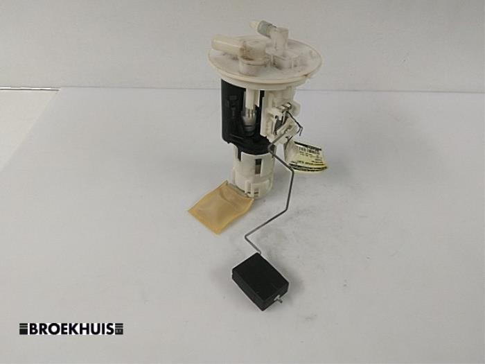 Usagé Pompe à carburant Daihatsu YRV (M2) 1.3 16V DVVT Prix € 25,00 Règlement à la marge proposé par Autobedrijf Broekhuis B.V.