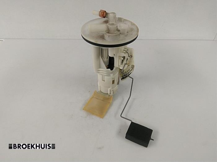 Usagé Pompe à carburant Daihatsu YRV (M2) 1.3 16V DVVT Prix € 25,00 Règlement à la marge proposé par Autobedrijf Broekhuis B.V.
