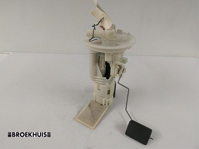 Usagé Pompe à carburant Daihatsu Cuore (L251/271/276) 1.0 12V DVVT Prix € 25,00 Règlement à la marge proposé par Autobedrijf Broekhuis B.V.