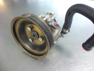 Pompe de direction d'un Alfa Romeo 147 (937) 1.6 Twin Spark 16V 2002