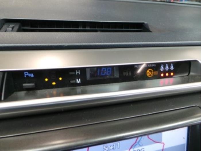 Begagnade Innerdisplay Toyota RAV4 (A4) 2.0 16V VVT-i 4x4 Pris € 35,00 Marginaltabell erbjuds av Autobedrijf Broekhuis B.V.